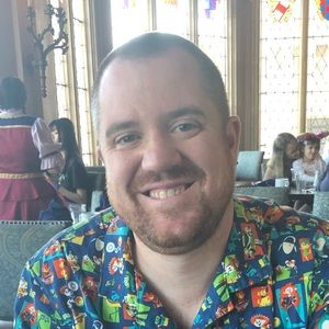 Meet your Posher, Casey